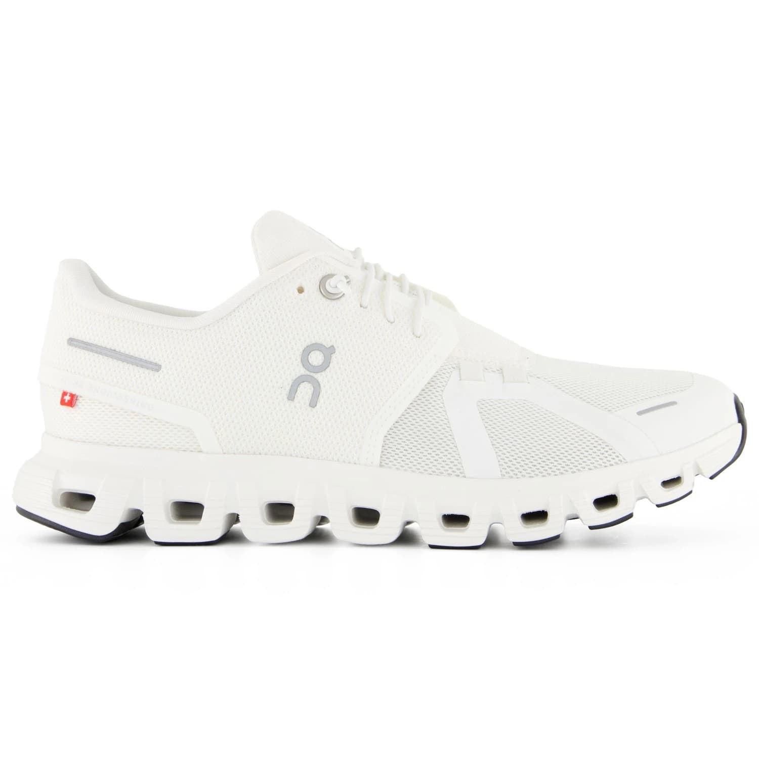 Дамски маратонки On Women's Cloud 6 Wide Sneakers - White / White