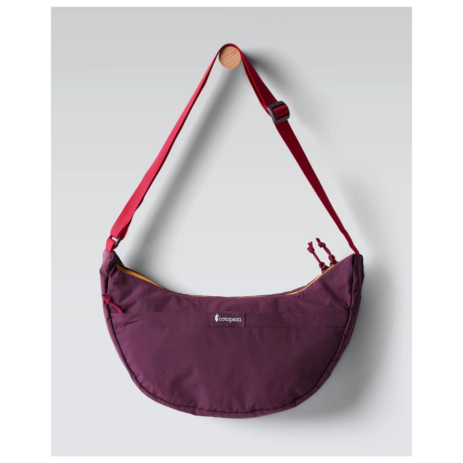 Чанта за рамо Cotopaxi Empacable Crescent Bag Shoulder bag - Acai